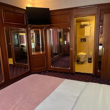 Topkapi Hotel