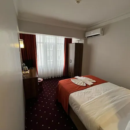 Topkapi Hotel