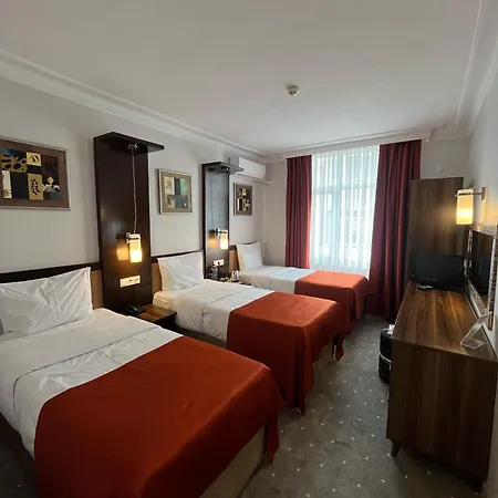 Topkapi מלון 3*