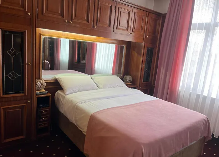 Topkapi Hotel 3*